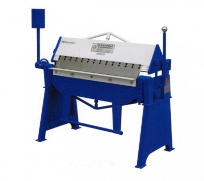 a Manual Folding Machine Length 1300mm，Thickness 1.5mm