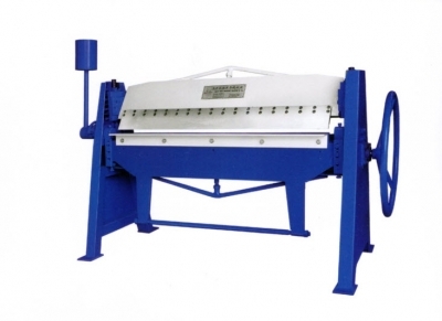 a Manual Folding Machine Length 1500mm，Thickness 1.5mm